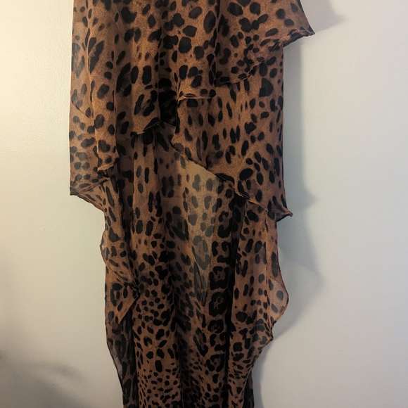 UNIF High Low Sheer Cheetah Top - Picture 4 of 5